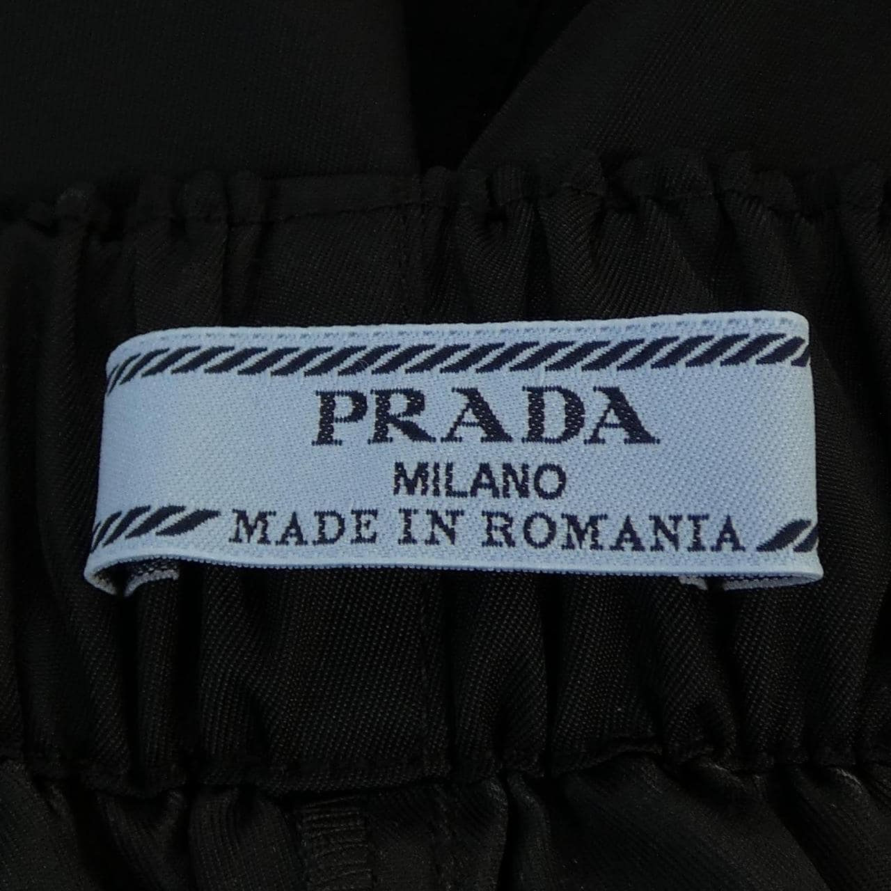 プラダ PRADA トライアングルロゴ 22C757 S221 1WQ8 ショートパンツ