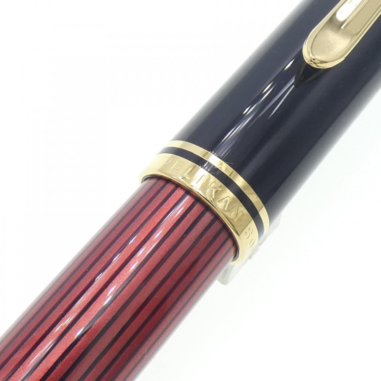 Pelikan Souveraine M800 Bordeaux Fountain Pen