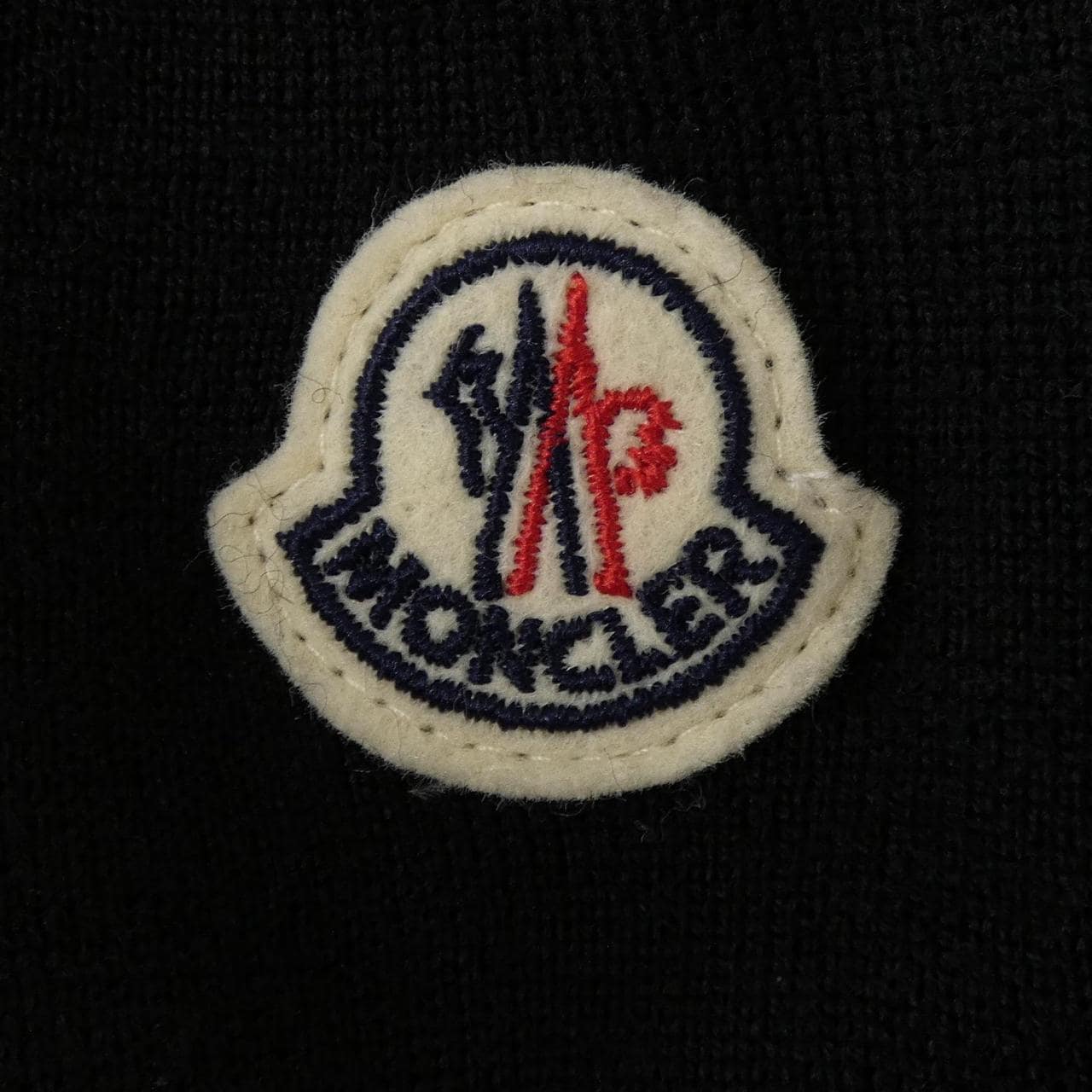 【新品】モンクレール MONCLER 20939B00036 M1131 ダウンジャケット