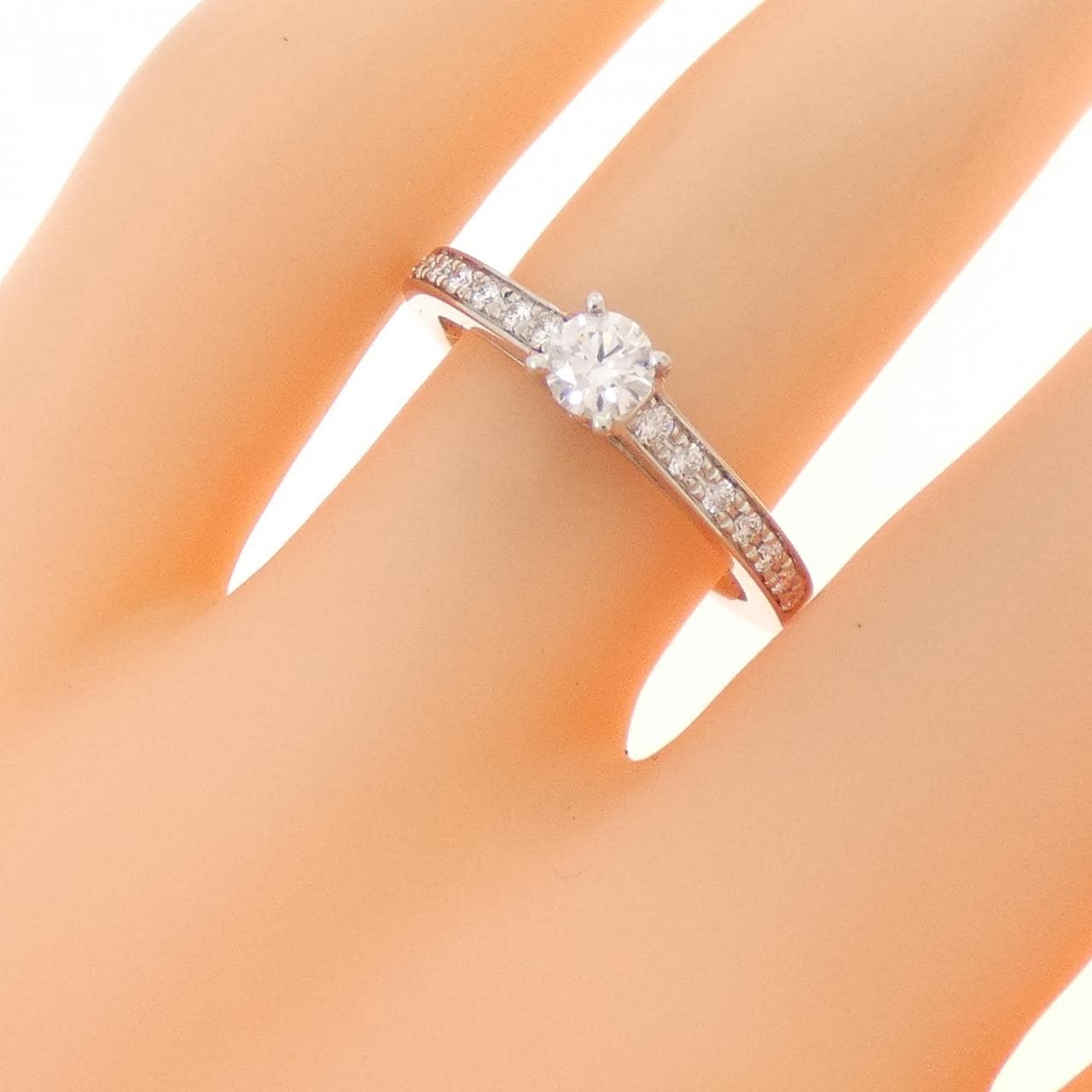 ブシュロン ビーラブド リング 0.20CT E IF 3EXT
