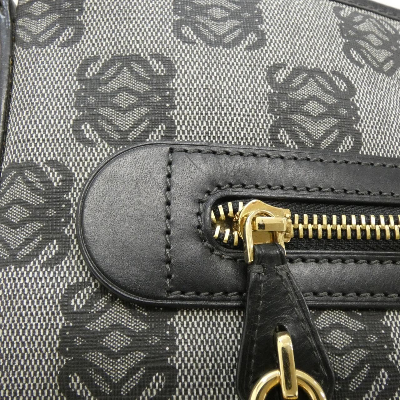 Loewe 345 80 C15 Shoulder Bag