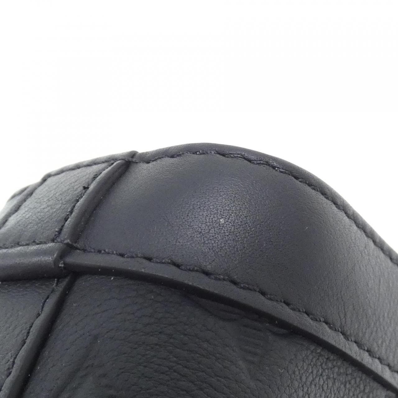 ルイヴィトン モノグラム シャドウ ノエ スリング M82248 ショルダーバッグ