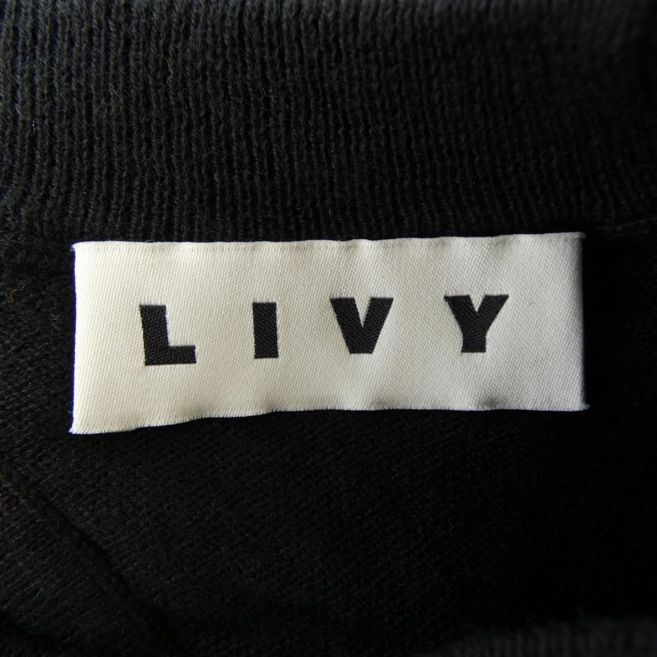 LIVY ニット