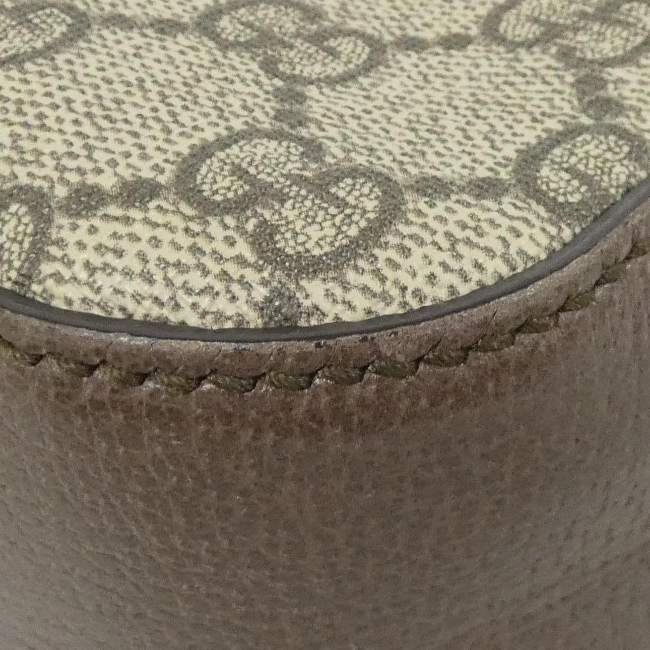 グッチ NEO VINTAGE 476466 K9GVT ショルダーバッグ