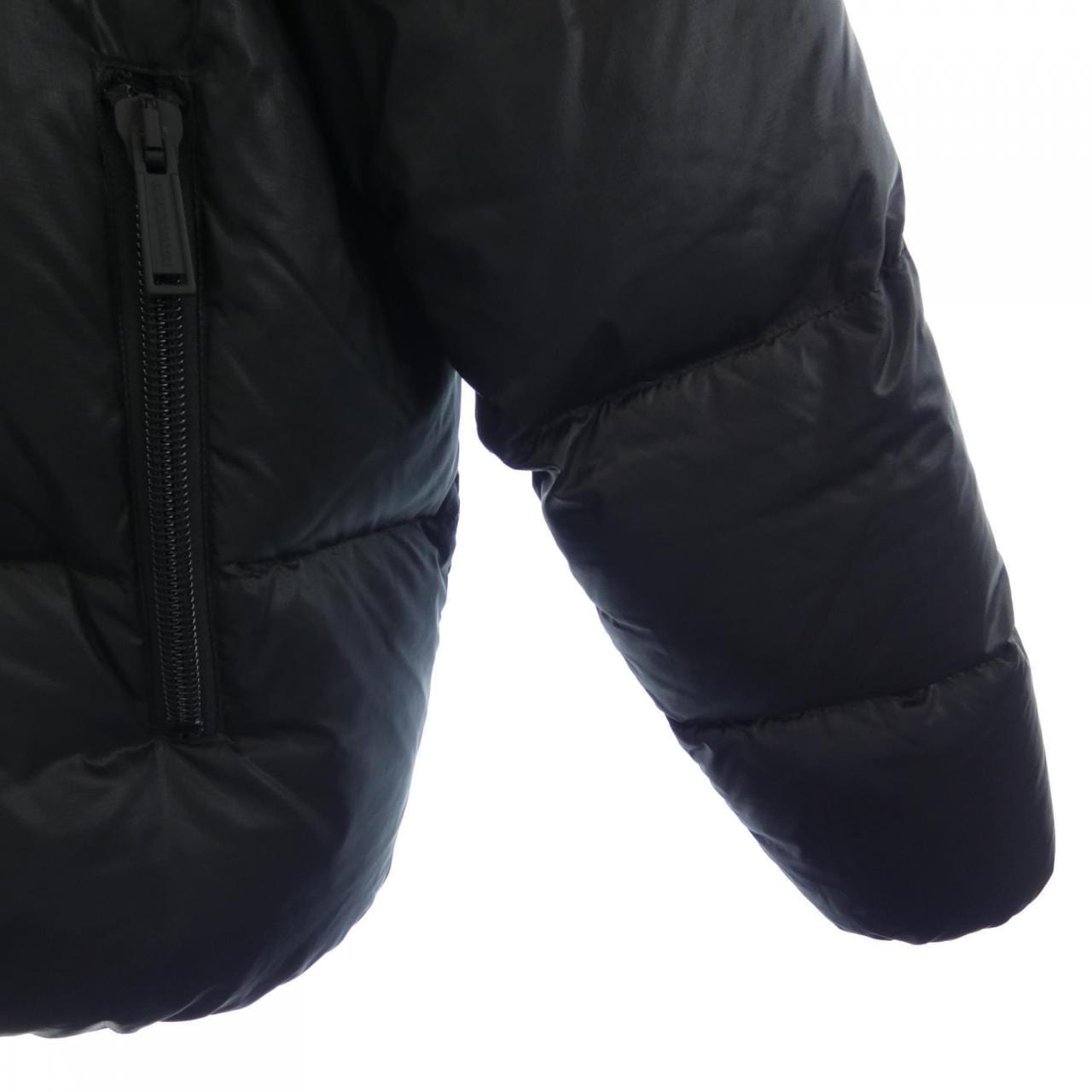 DSQUARED2 DSQUARED2 S74AM0959羽绒服