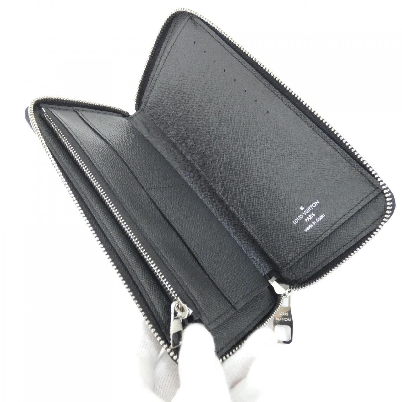 ルイヴィトン タイガ ジッピー ウォレット ヴェルティカル M32822 財布