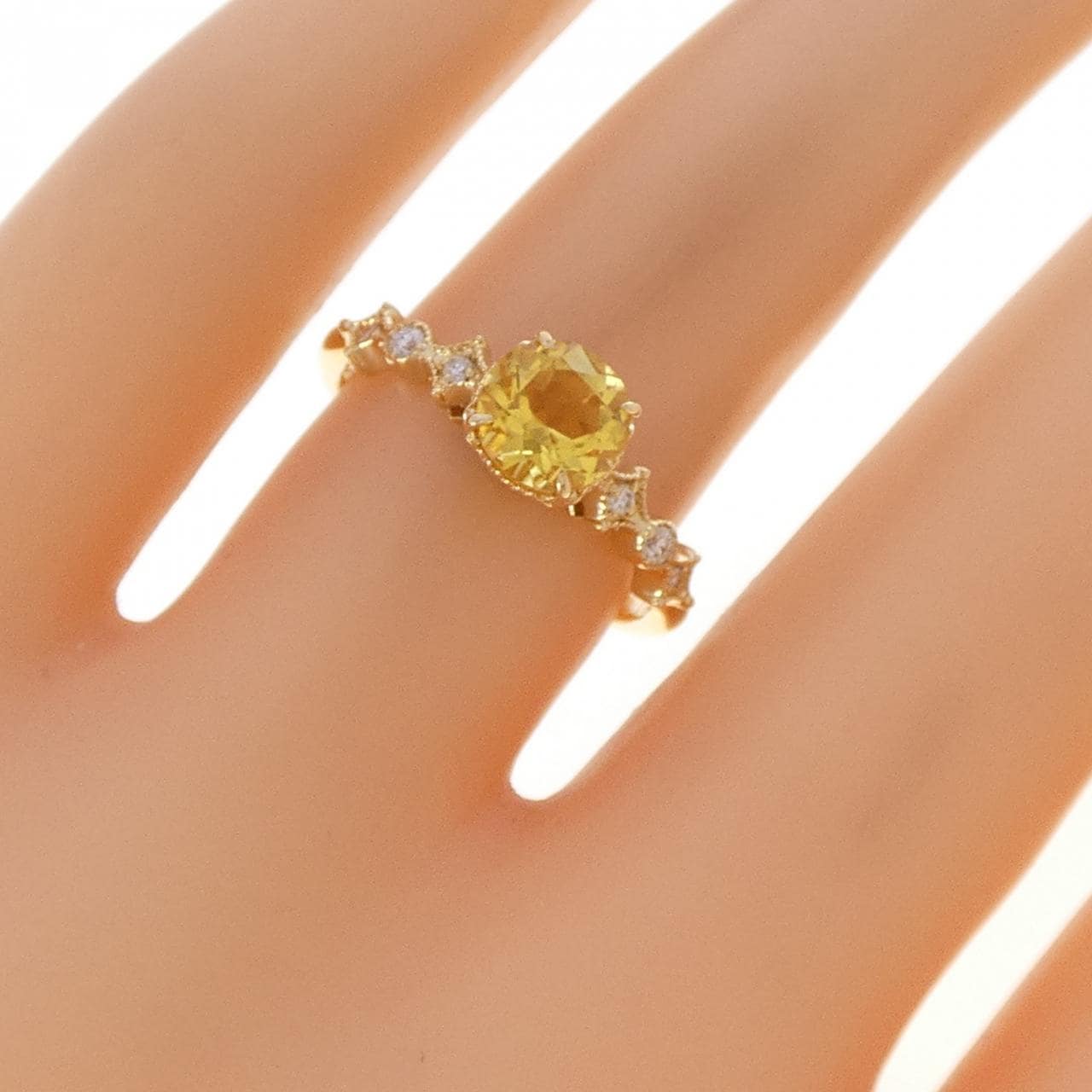 K18YG ベリル リング 0.77CT