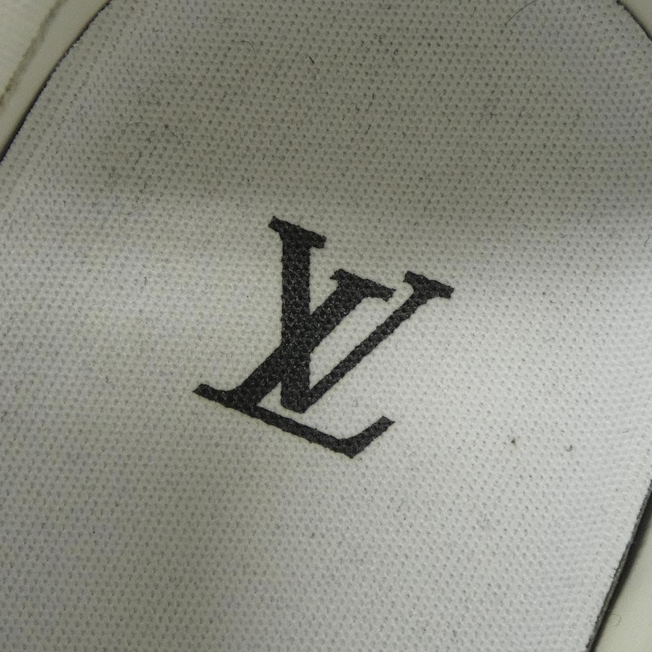 ルイヴィトン LOUIS VUITTON LVトレイナーライン スニーカー