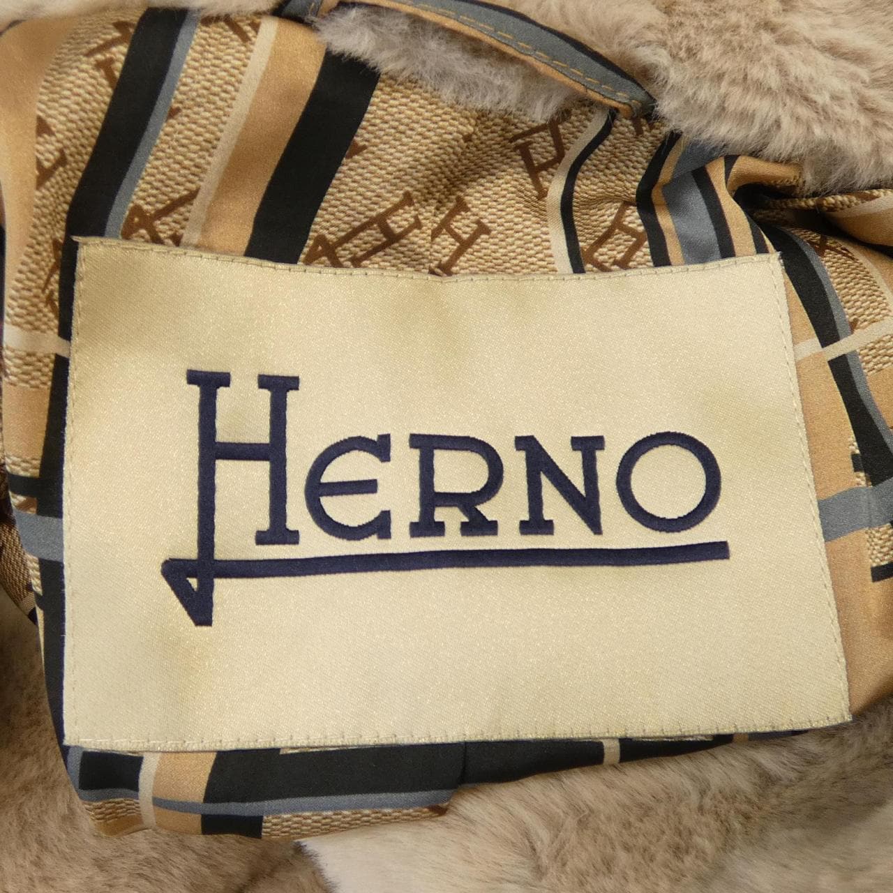 ヘルノ Herno CA000440D コート