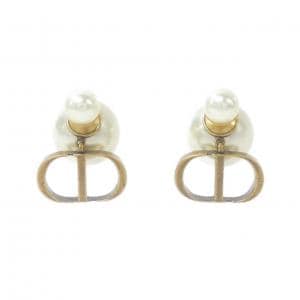 C.DIOR earring