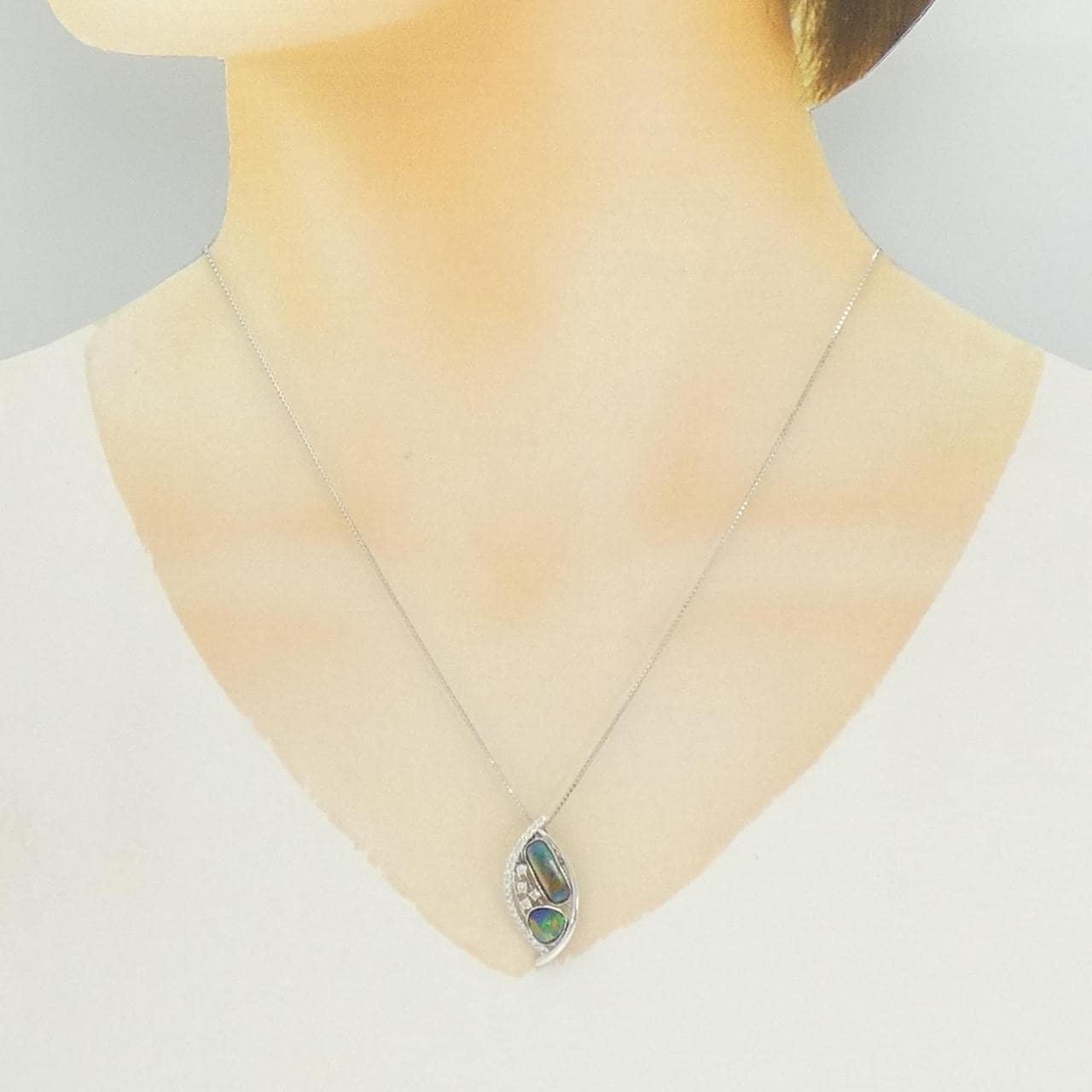 K18WG 黑欧泊项链 1.39克拉