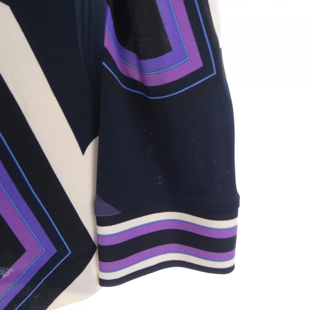 エミリオプッチ EMILIO PUCCI トップス