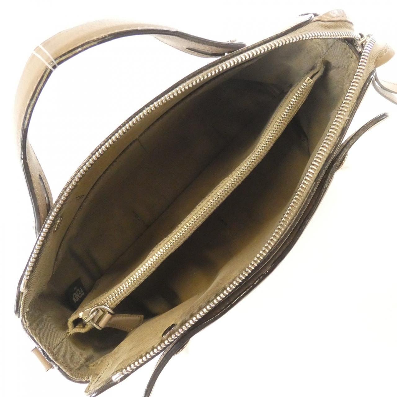 フェンディ バイ ザ ウェイ 8BL124 1D5 バッグ