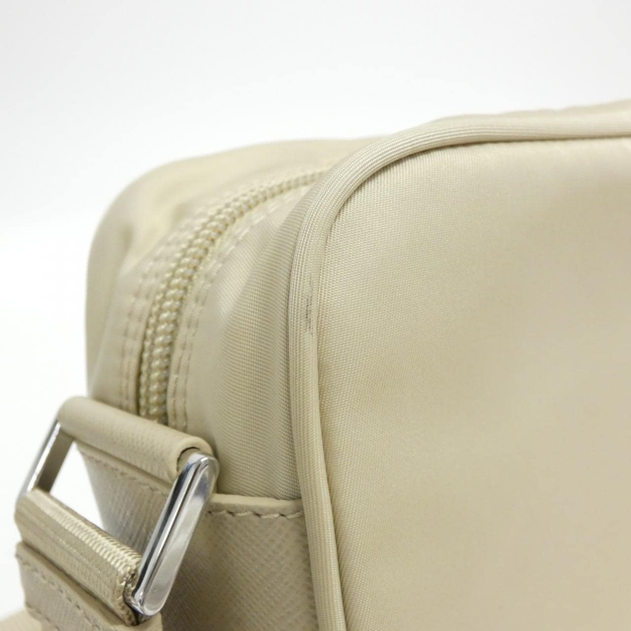 Prada 1BC167肩背包