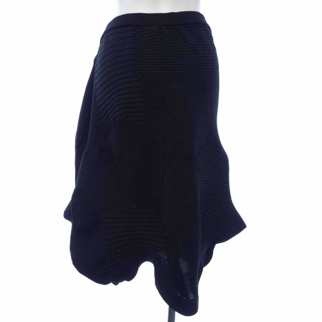 イッセイミヤケ ISSEY MIYAKE スカート