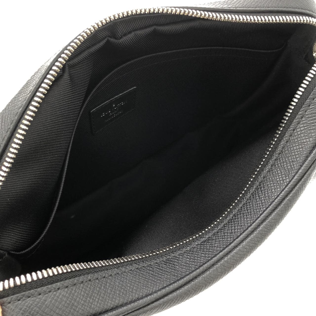 ルイヴィトン タイガ アウトドア メッセンジャー PM M33435 ショルダーバッグ