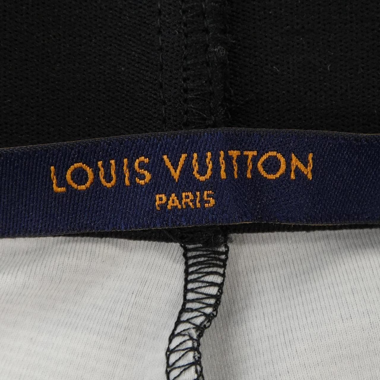 ルイヴィトン LOUIS VUITTON 2054テクニカルプリンテッドレギンス HKY13WZMK レギンス