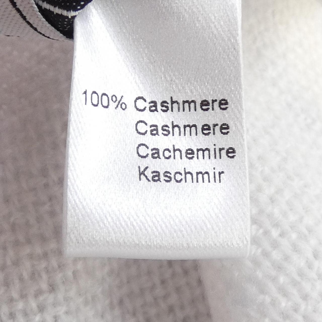サルヴァトーレフェラガモ SALVATORE FERRAGAMO STOLE