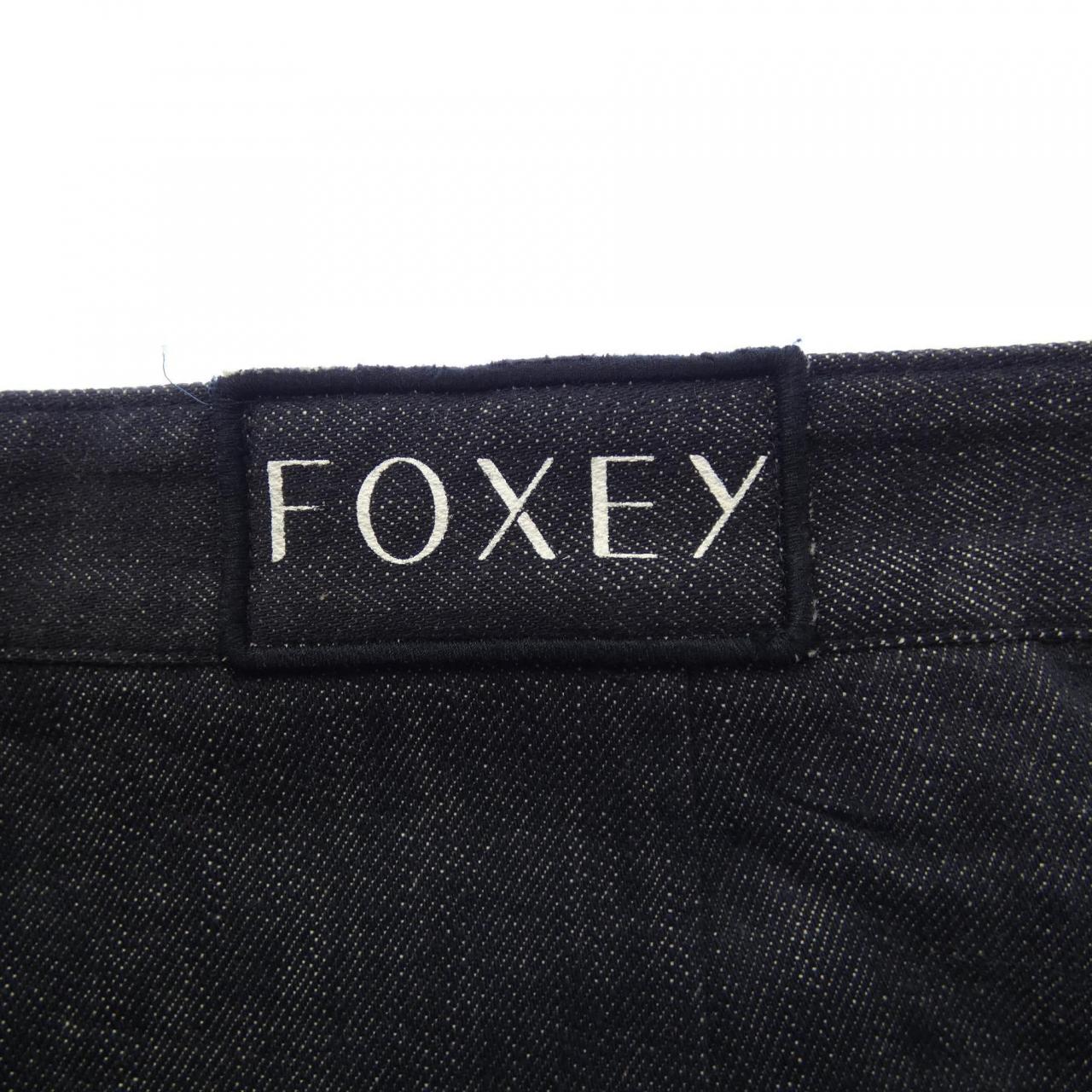 フォクシーニューヨーク FOXEY NEW YORK ジーンズ