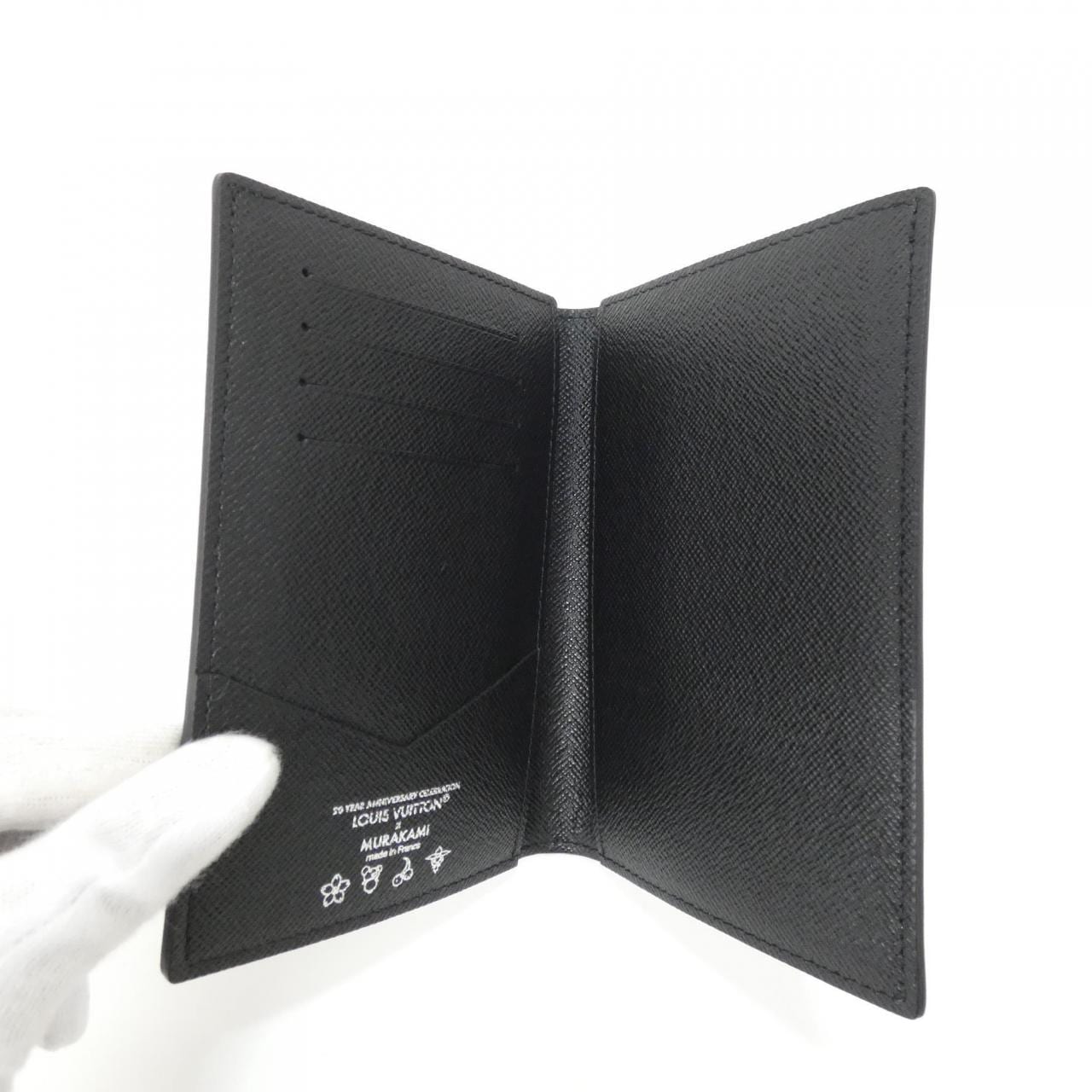 ルイヴィトン マルチカラー(LV×TM) クーヴェルテュール パスポール M13414 オーガナイザー