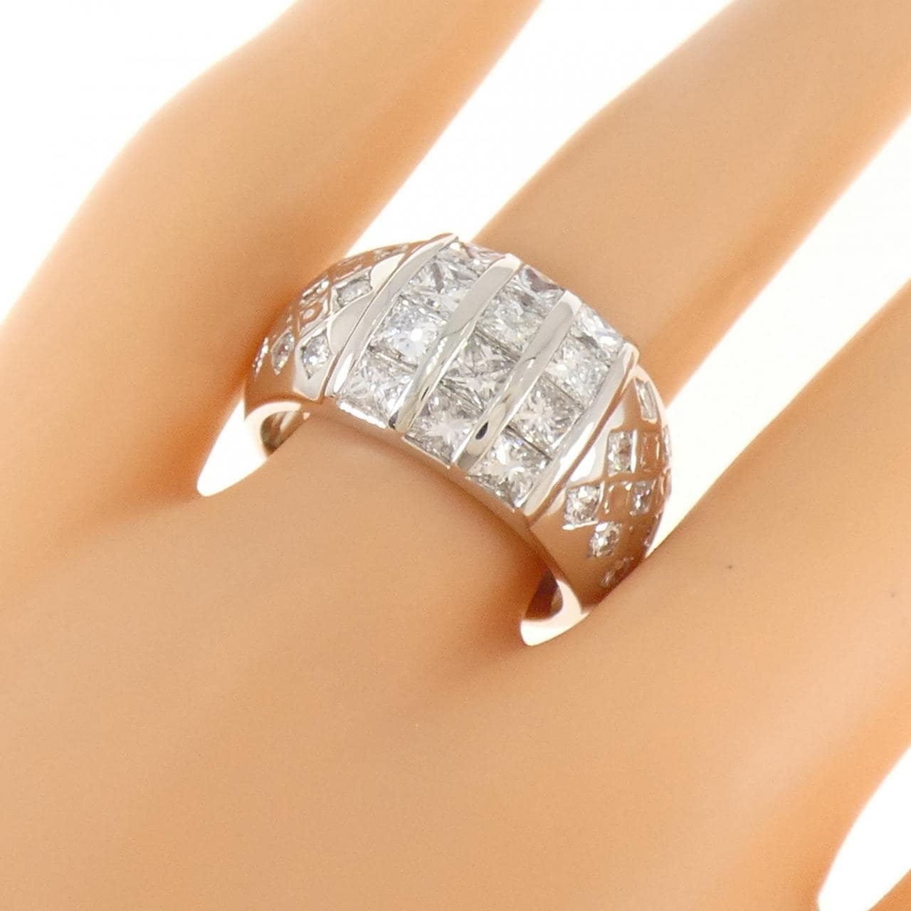 PT900 ダイヤモンド リング 2.52CT