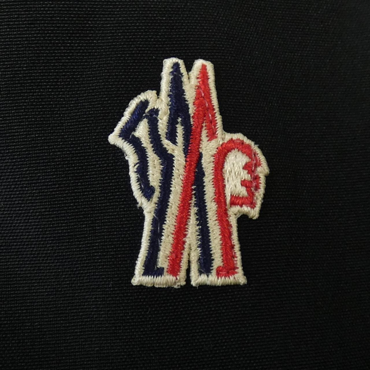 モンクレールグルノーブル MONCLER GRENOBLE C0198 BESSANS ダウンジャケット