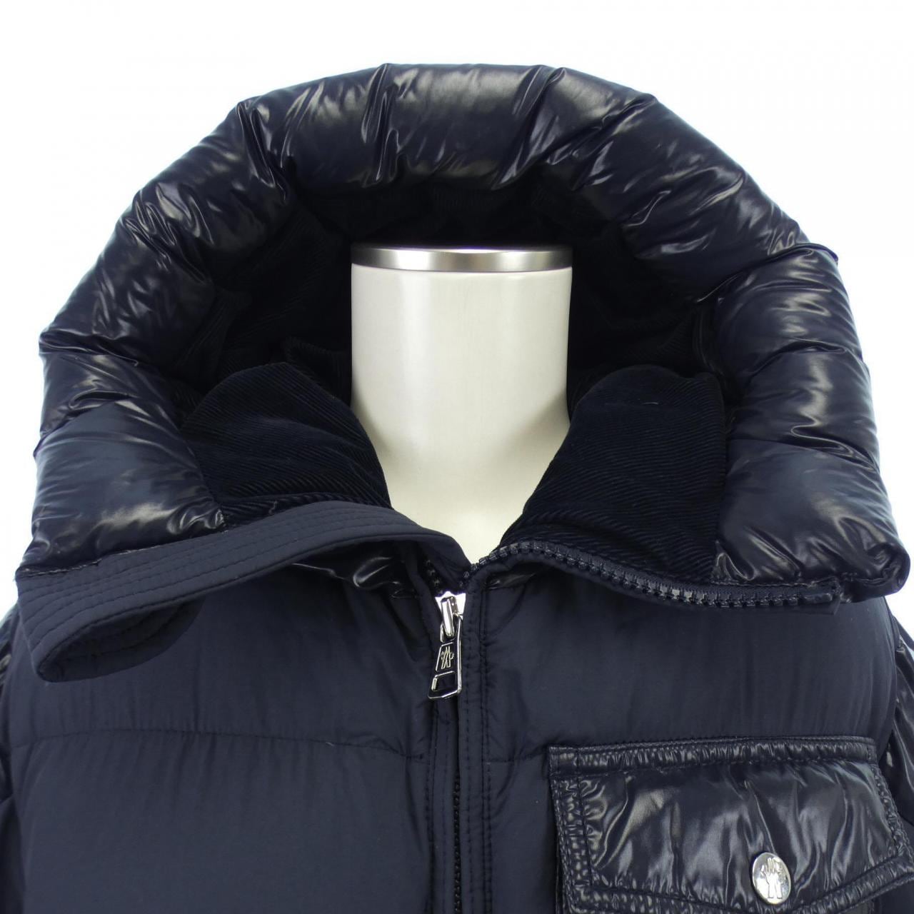 モンクレール MONCLER ダウンジャケット