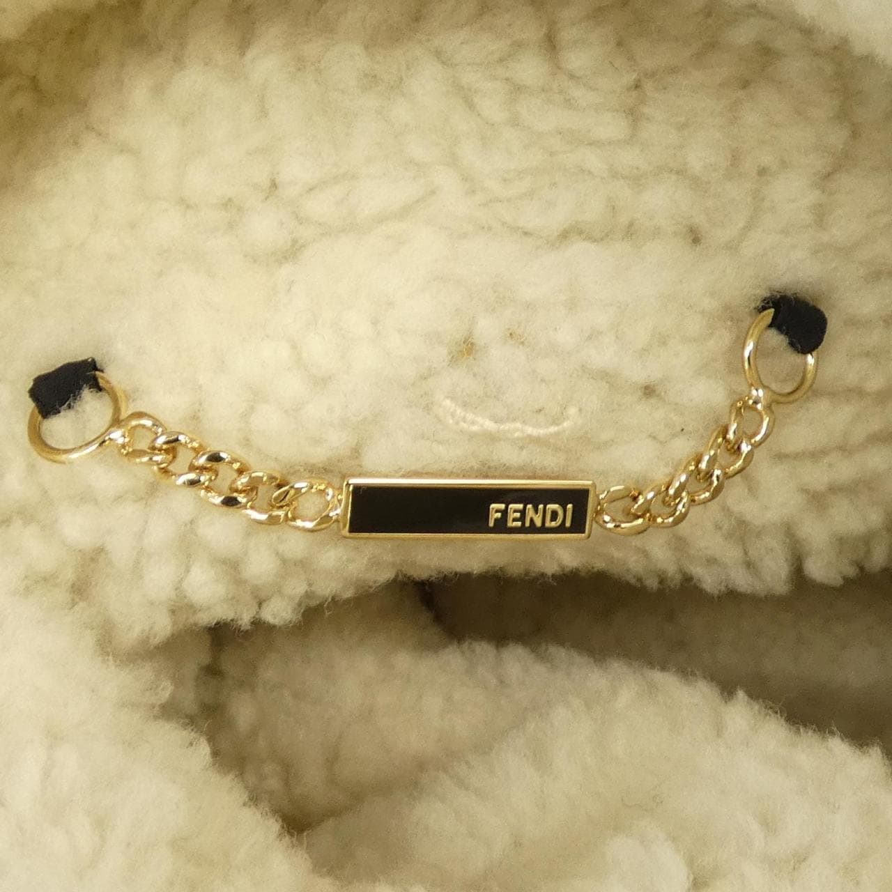 フェンディ FENDI FM5299 AJA9 ムートンジャケット