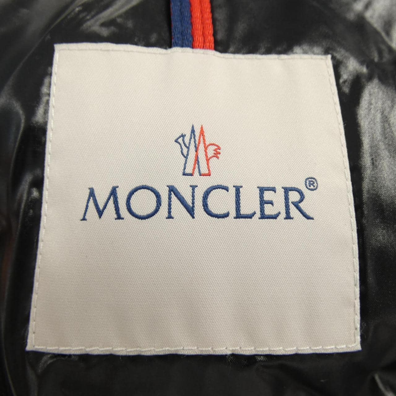 モンクレール MONCLER ダウンジャケット