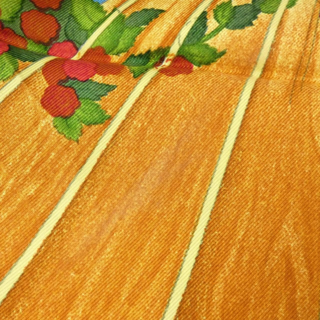 エルメス BRISE DE CHARME カレ スカーフ