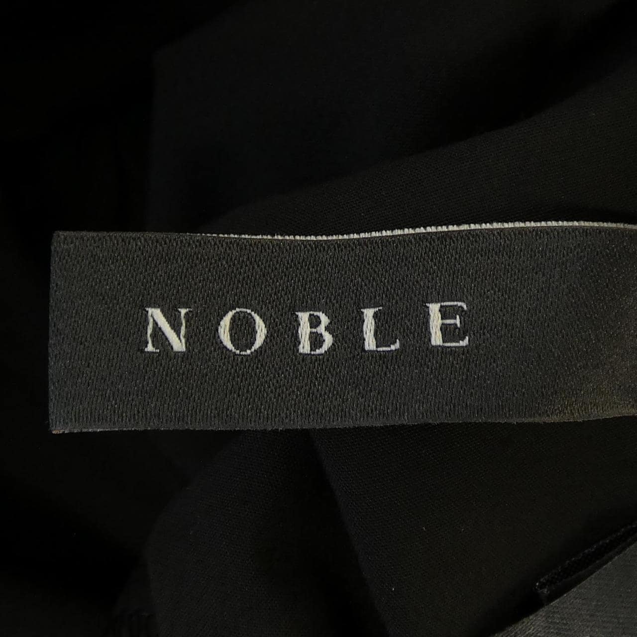 ノーブル Noble トップス