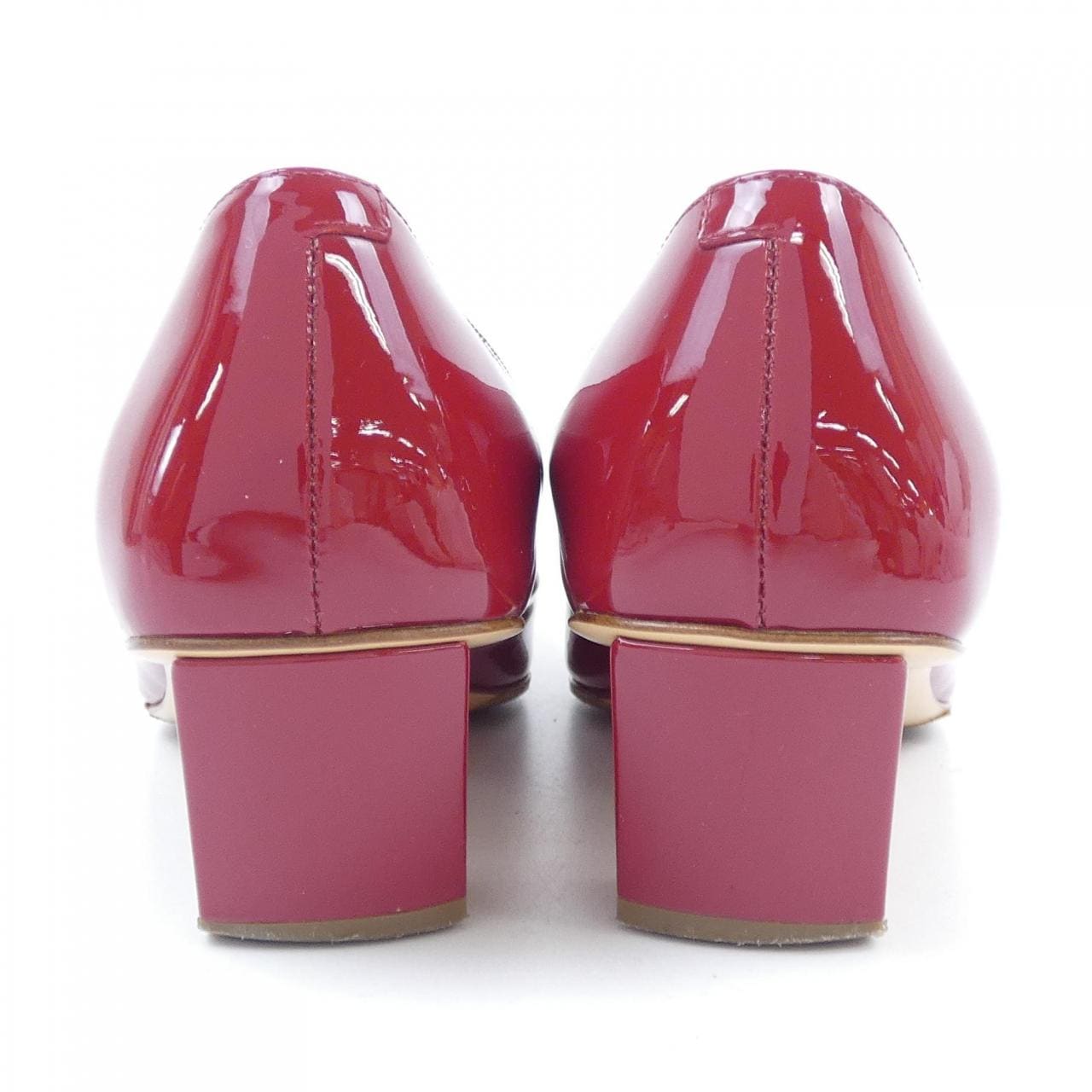ロジェヴィヴィエ ROGER VIVIER パンプス