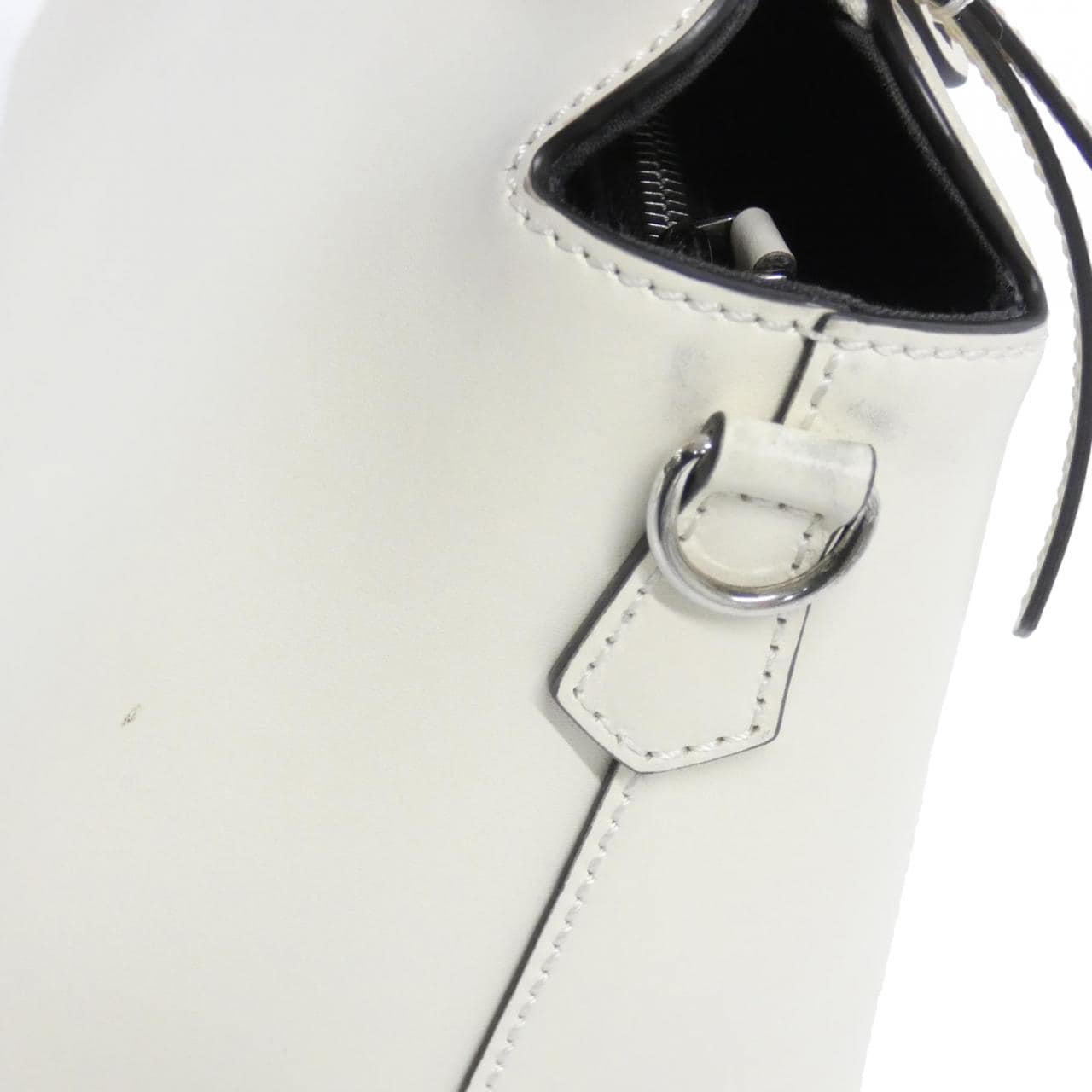 フェンディ バイ ザ ウェイ ミディアム 8BL146 AC9L バッグ