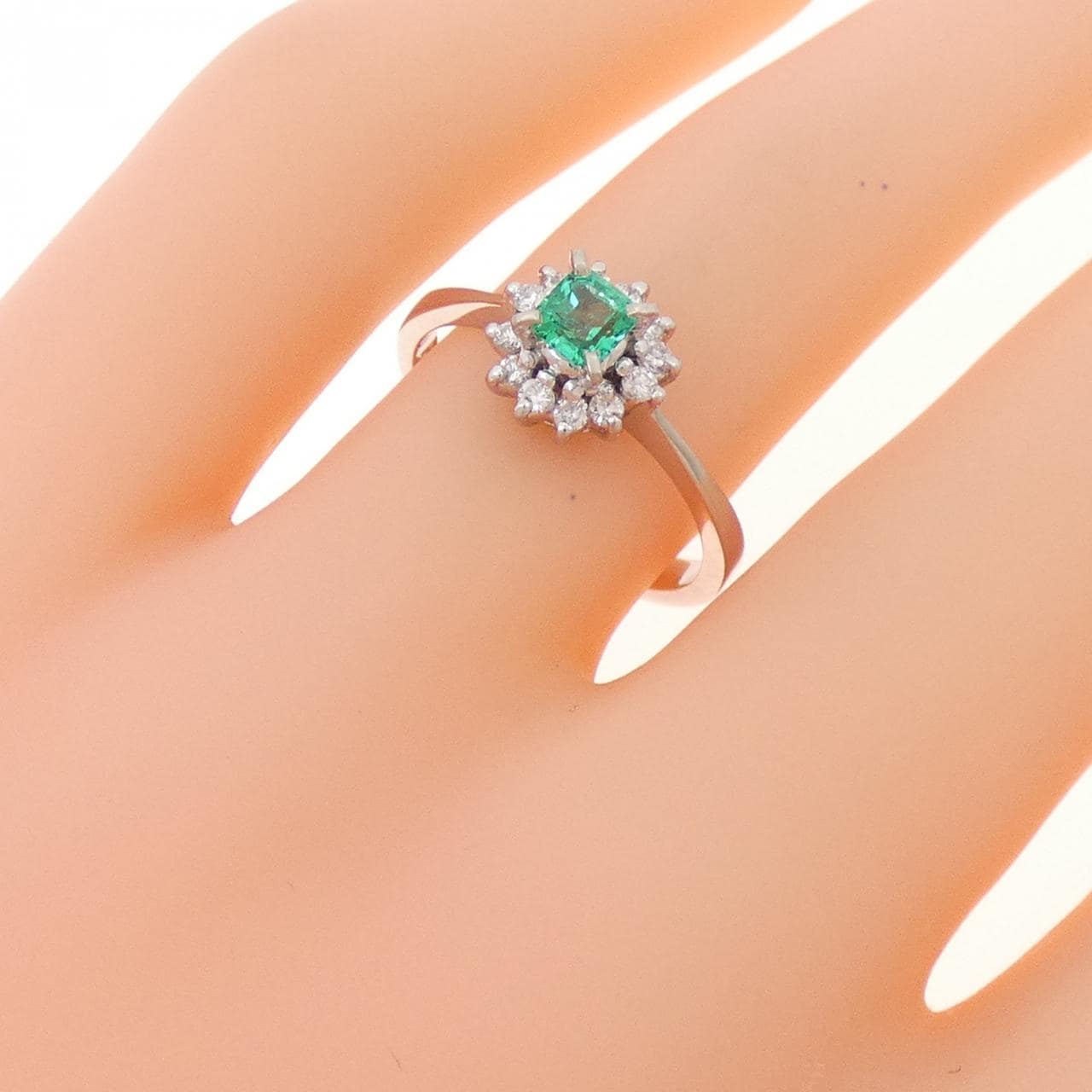PT900 エメラルド リング 0.21CT