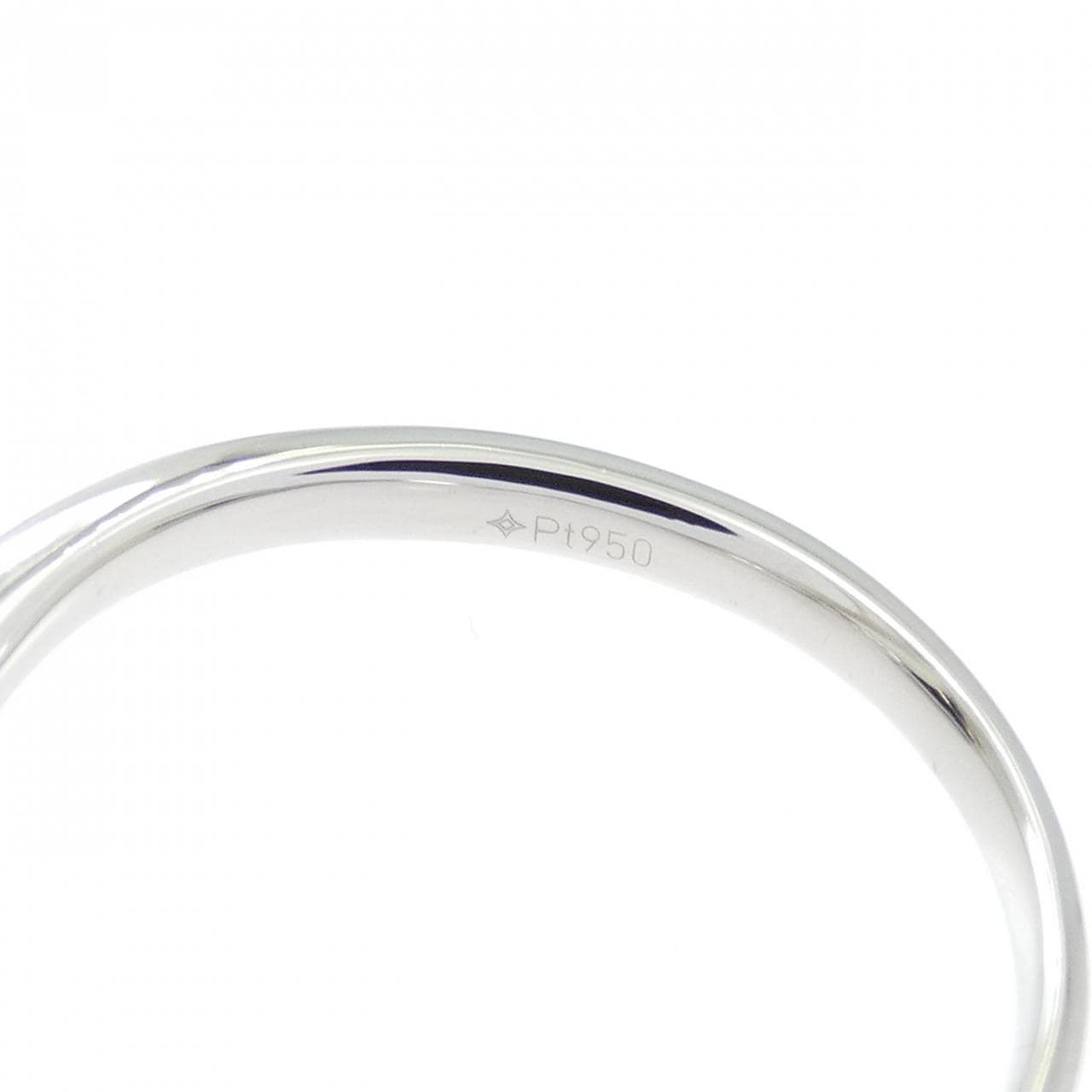 GSTB戒指0.30CT D VVS2 3EXT