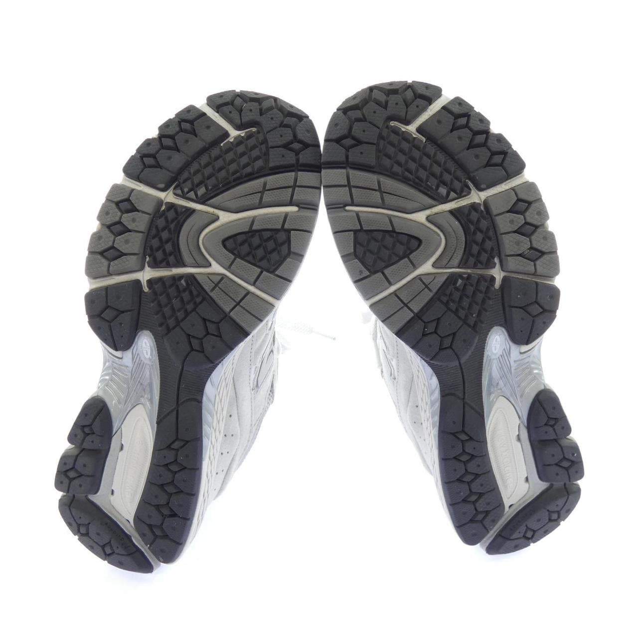 ニューバランス NEW BALANCE ML2002R0 スニーカー
