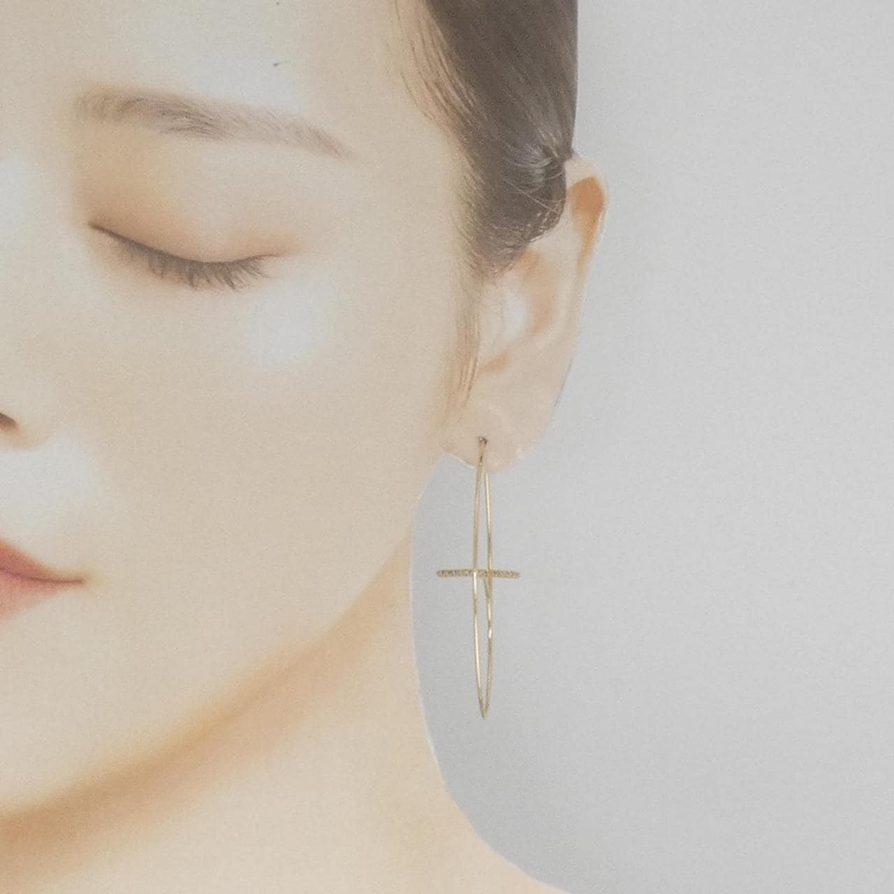 Hirotaka Summer Diamond Floating Earrings 0.12CT