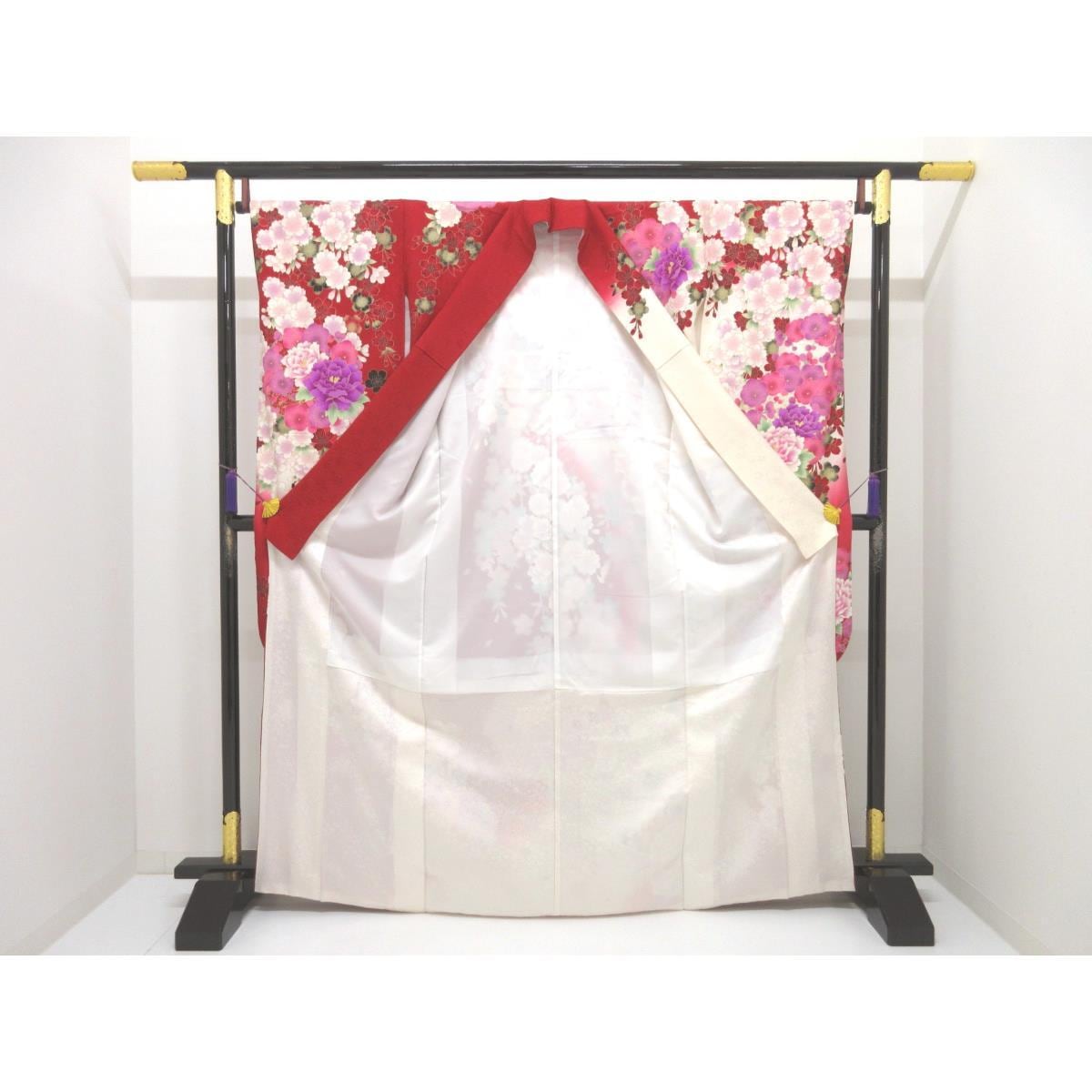 振袖　友禅金彩加工　刺繍入りボカシ染