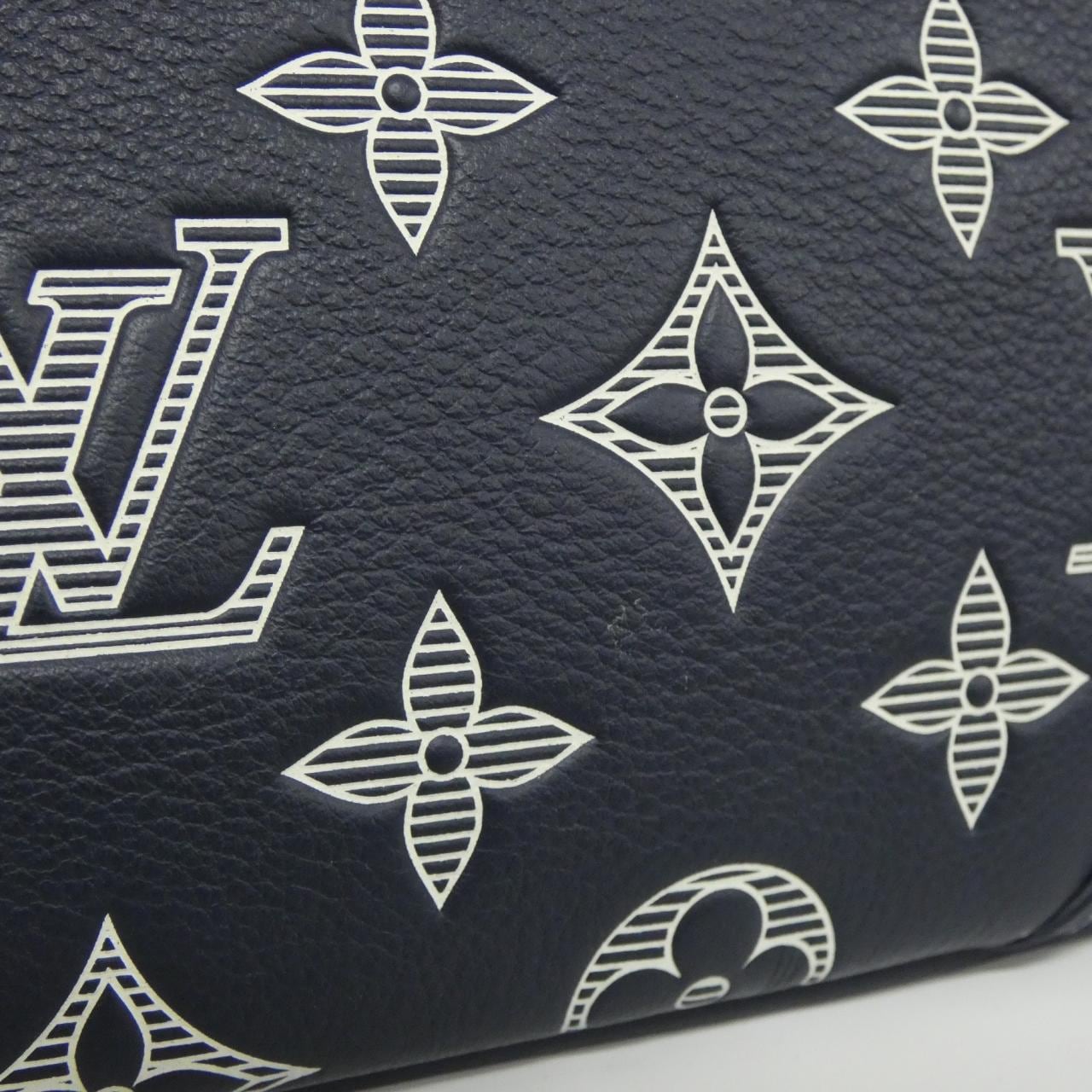 ルイヴィトン モノグラム シャドウ トリオ メッセンジャー M24753 ショルダーバッグ