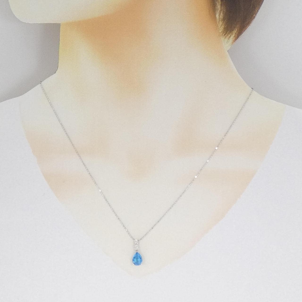 K18WG ブルートパーズ ネックレス