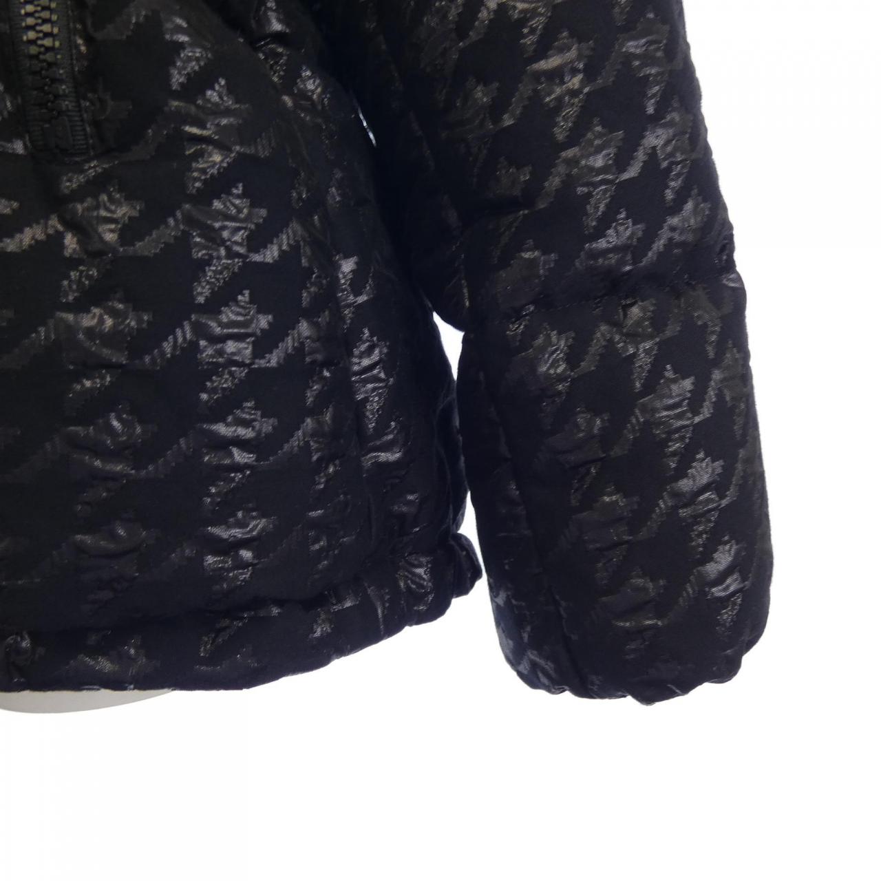 モンクレール MONCLER ダウンジャケット