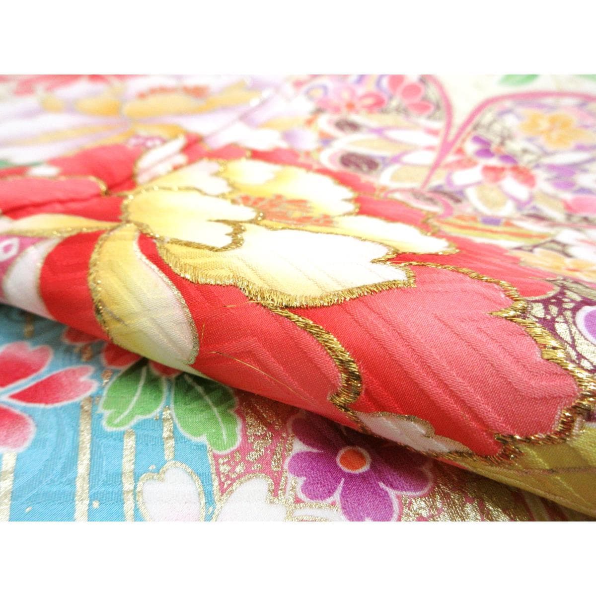 振袖　友禅金彩加工　刺繍入りボカシ染