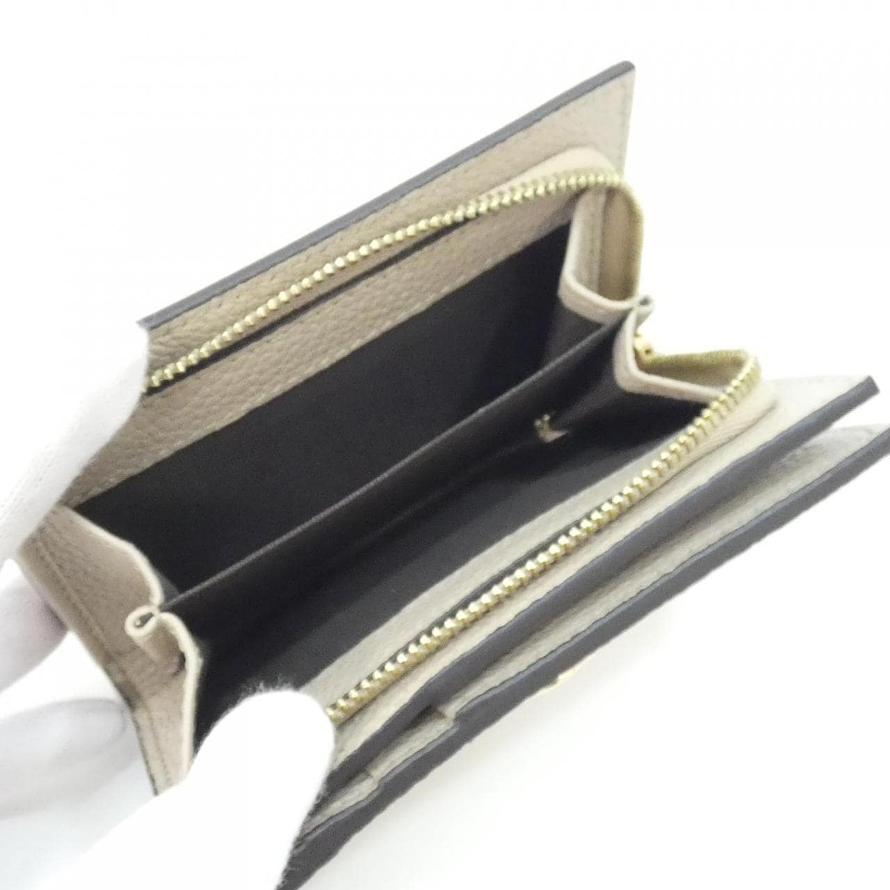 【未使用品】グッチ 841360 AAE5E 財布