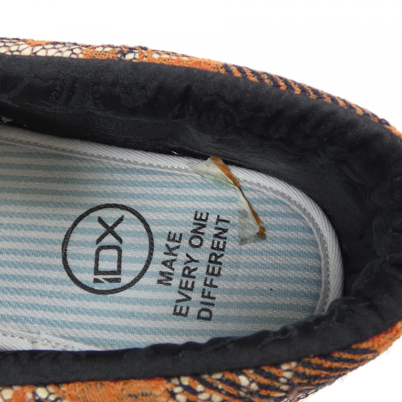 IDX VIBIENNE TAM スニーカー