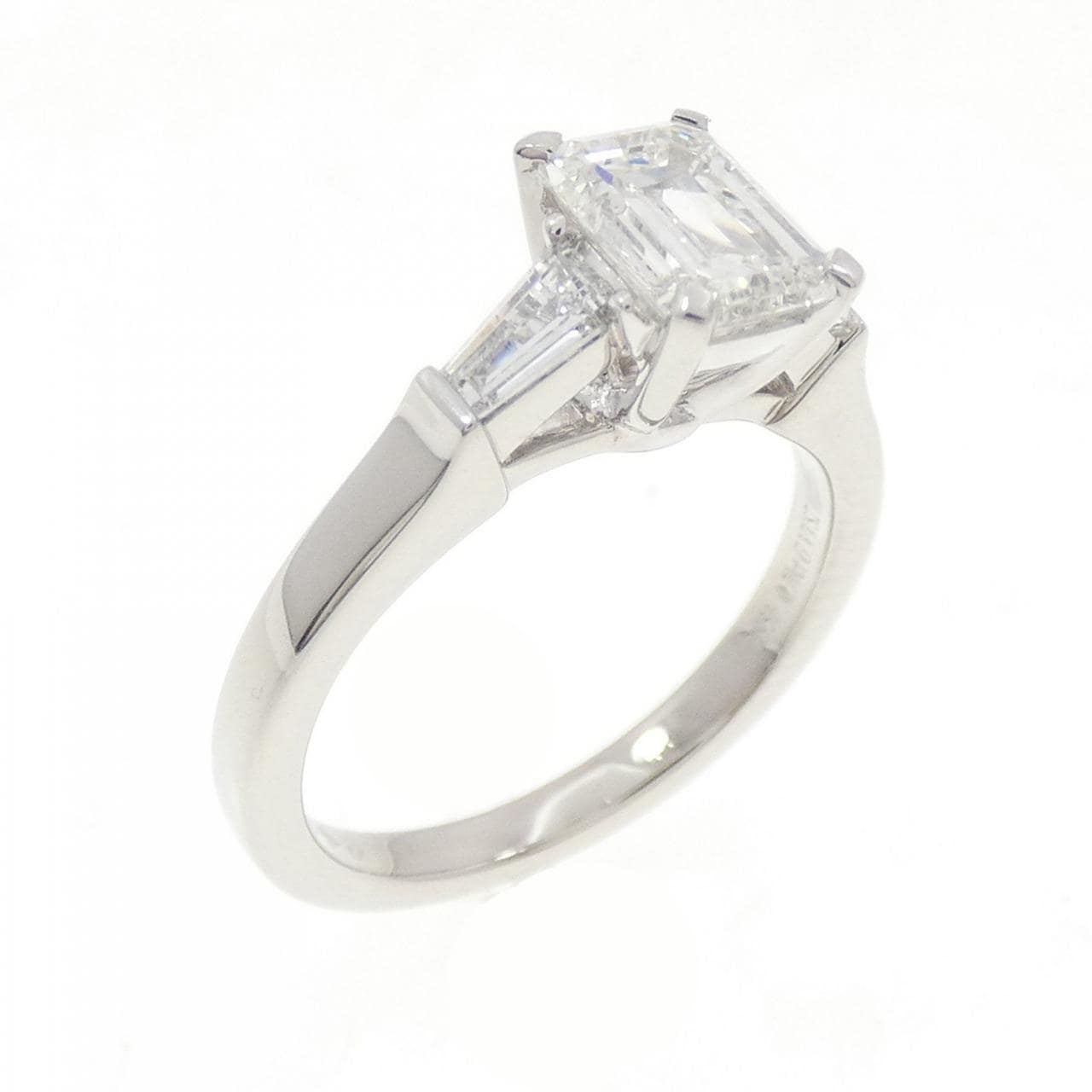 グラフ プロミス リング 0.70CT G VVS2 エメラルドカット