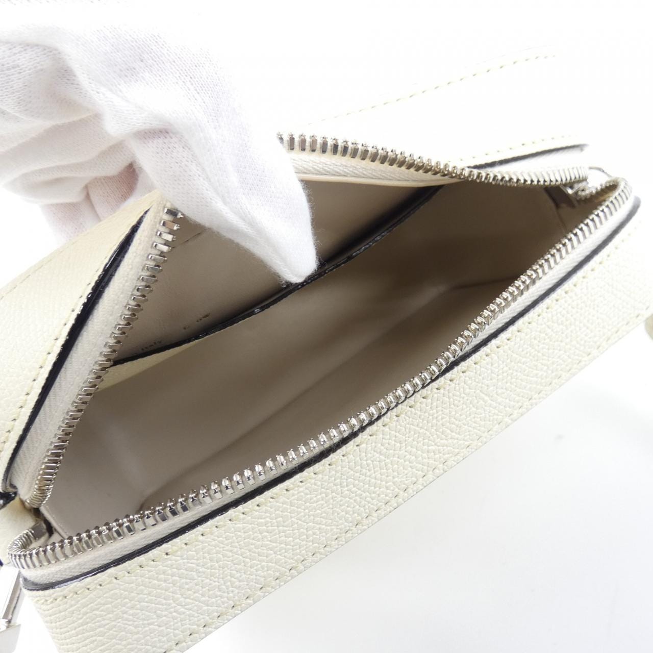 ヴァレクストラ VALEXTRA Vライン Vポーター MBVL0019028LRL99 BAG