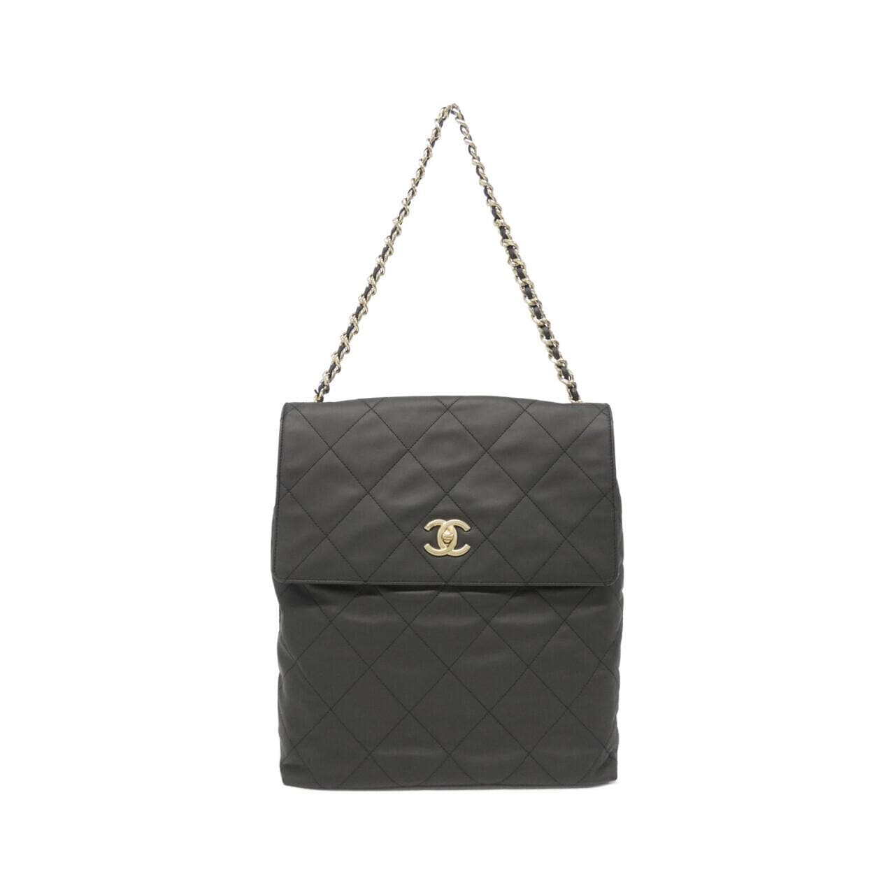 CHANEL shoulder bag