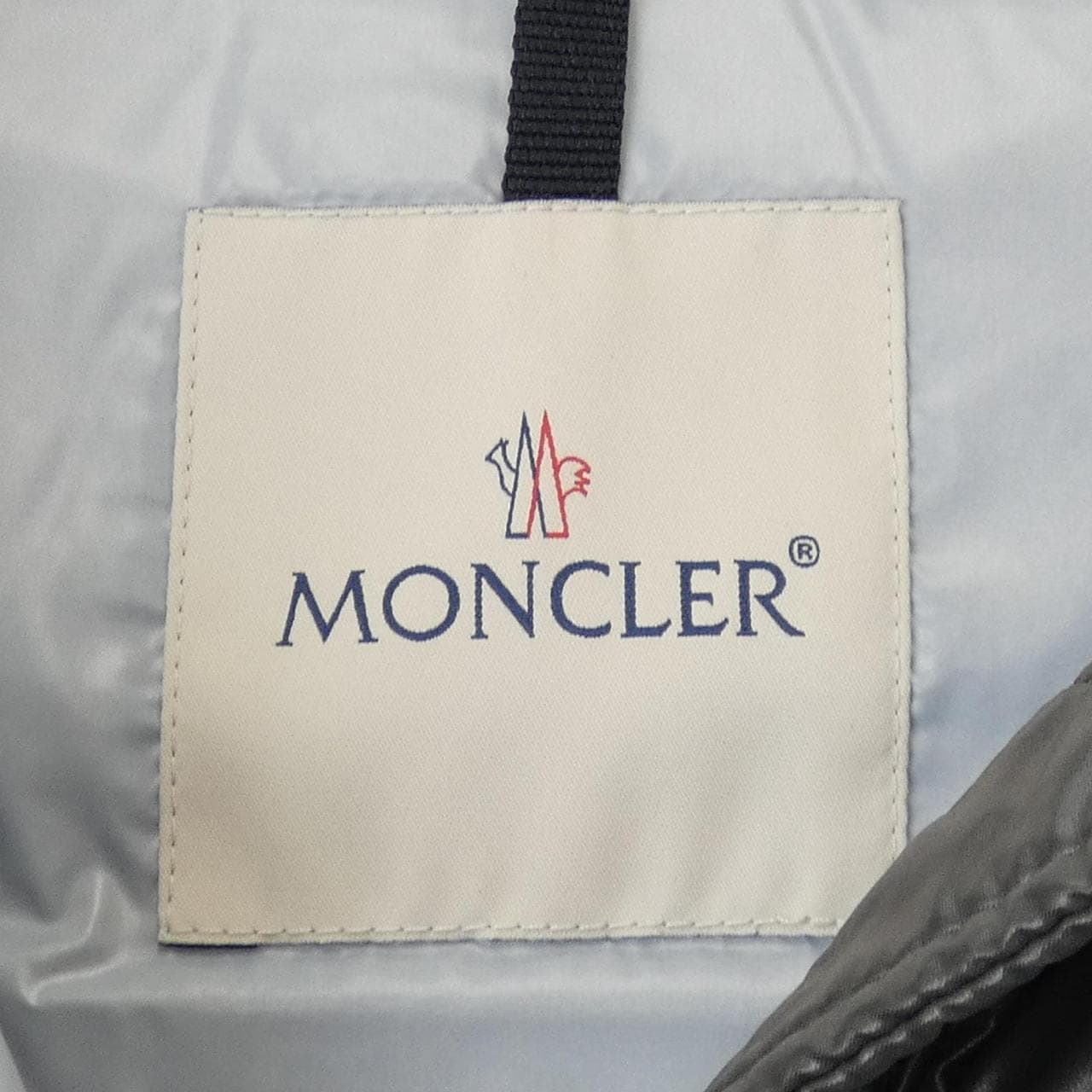 モンクレール MONCLER ダウンジャケット