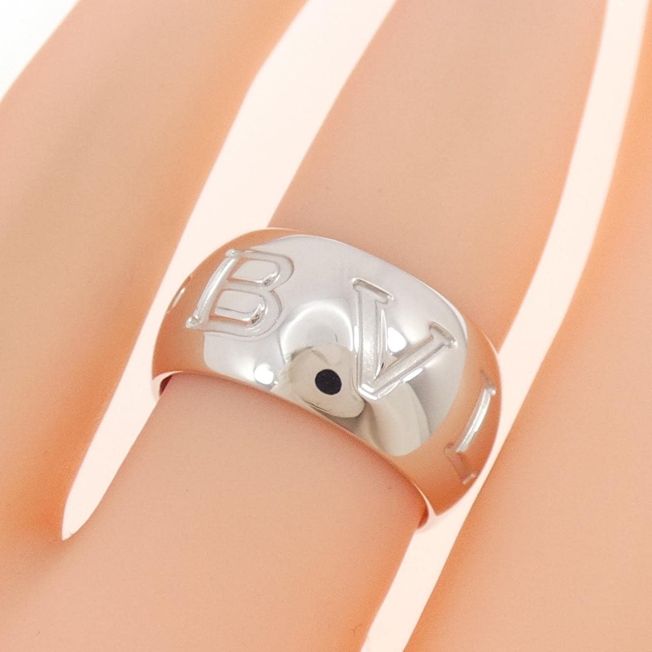 ブルガリ モノロゴ リング