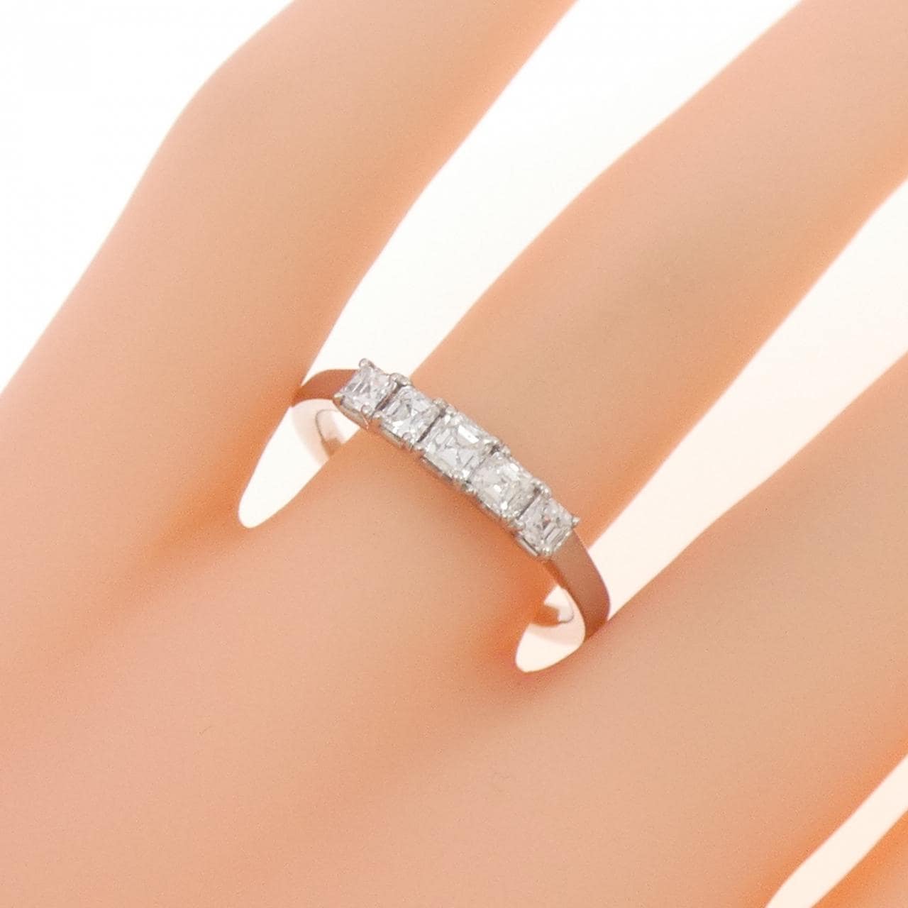 ジーエスティービー ダイヤモンド リング 0.50CT